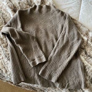 100% cashmere sweater